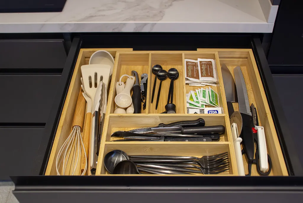 cocina_cubiertos.webp